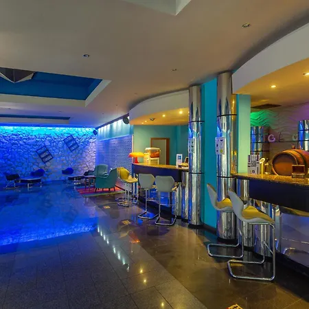 Hotel Mercury 4*