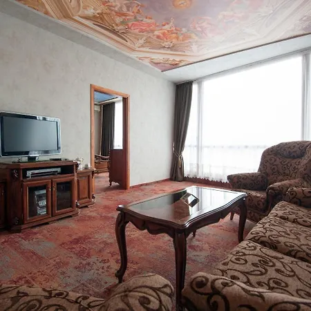 Hotel Mercury 4*